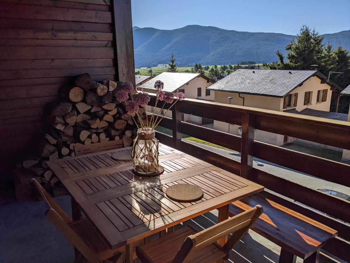 Appartemment Style Chalet Formigueres Exterior photo
